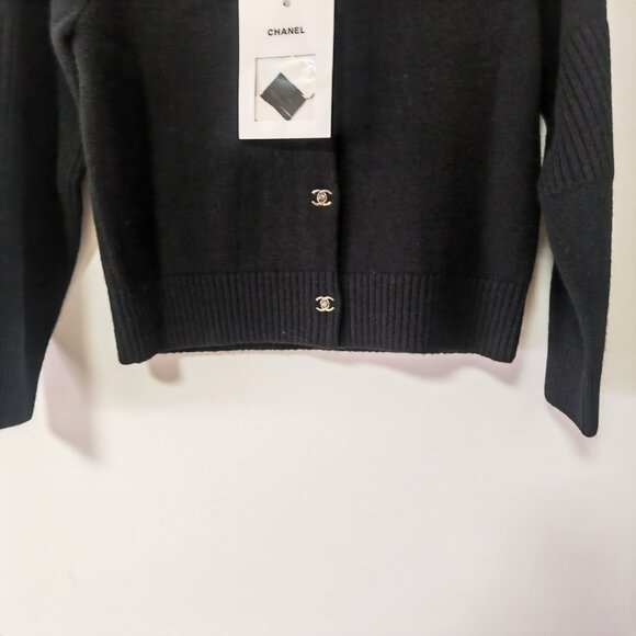 Chanel Black Cashmere Wool Cardigan - Picture 4 of 11